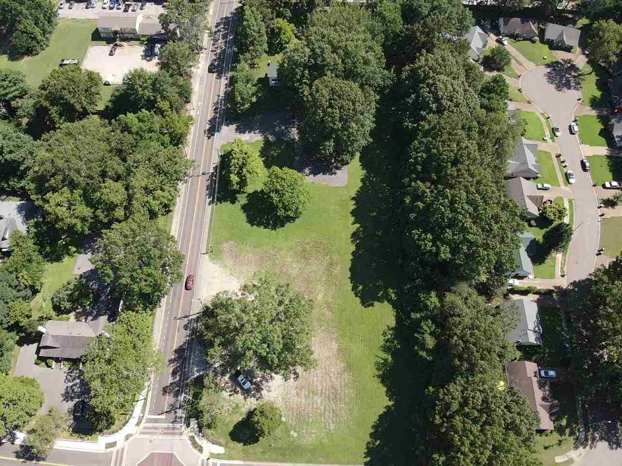 231 Center St - Photo 1