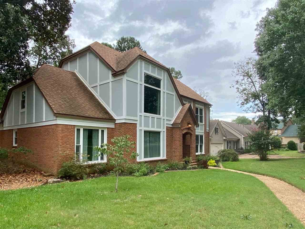 2762 Hunters Dr - Photo 1