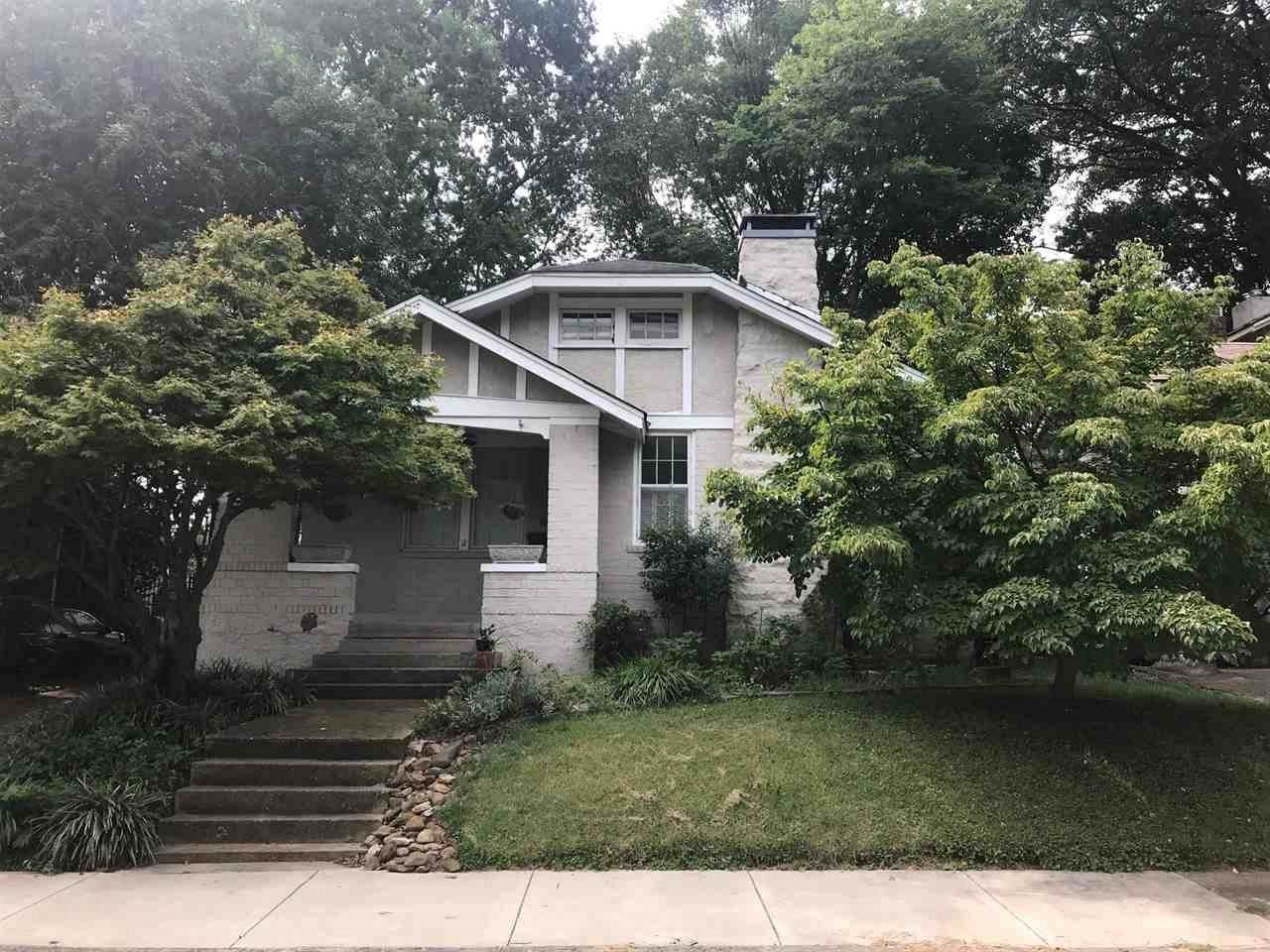 1625 Linden Ave - Photo 1
