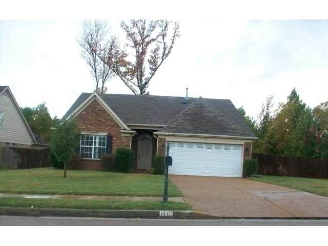 1411 Carlton Ridge Dr - Photo 1
