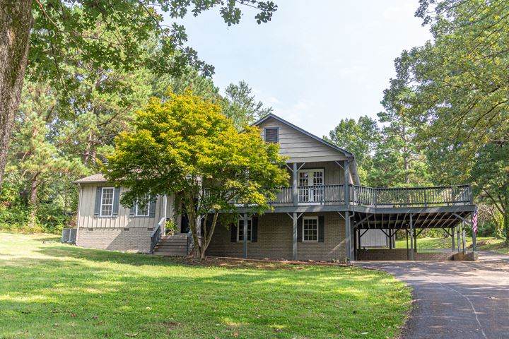 333 Country Club Ln - Photo 1