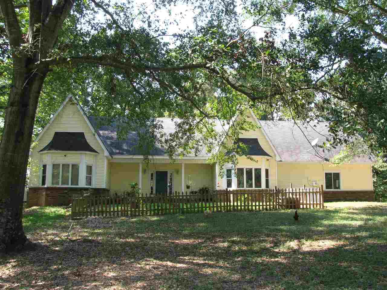 555 Dogtown Dr - Photo 1