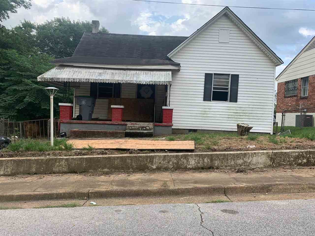 135 Modder Ave - Photo 1
