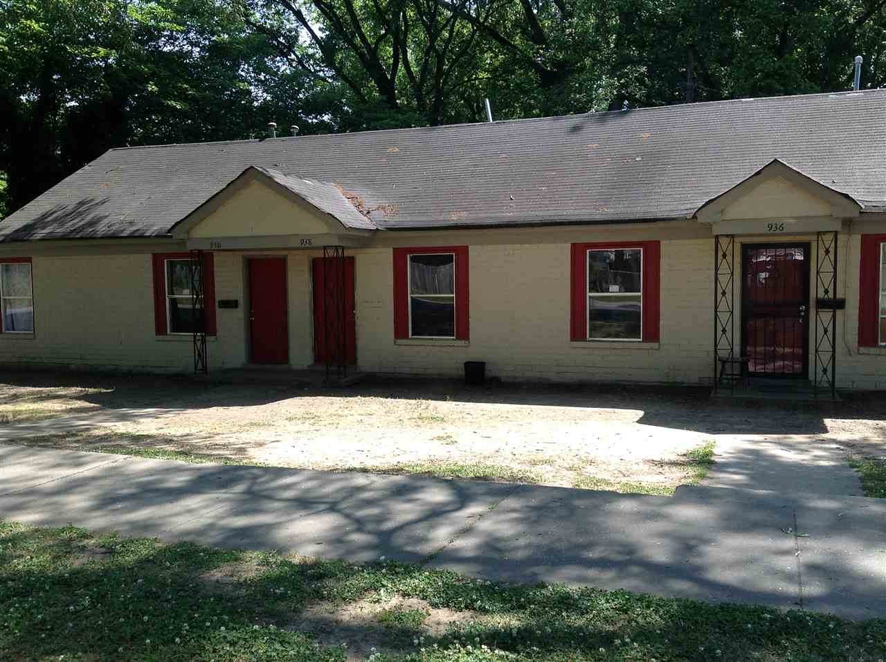 936 Hollywood St - Photo 1
