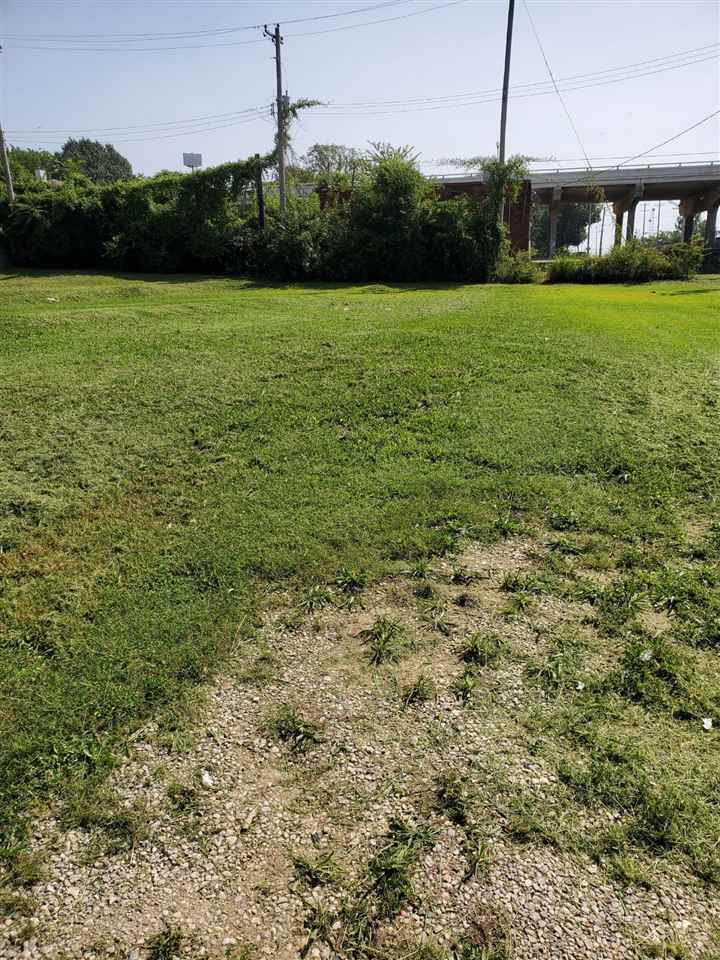 1068 Bruce St - Photo 1