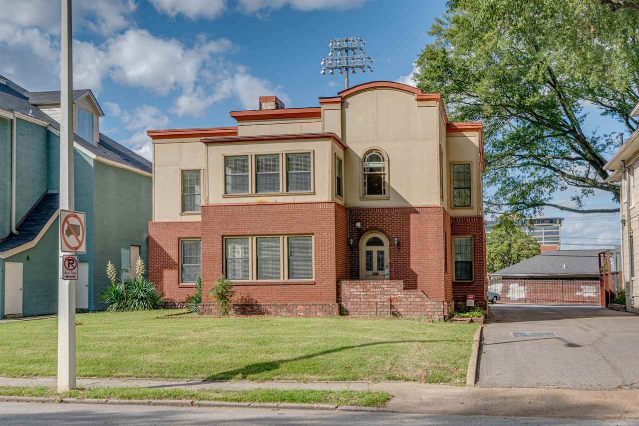 1320 Peabody Ave - Photo 1