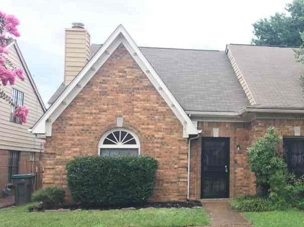 1611 Smokehouse Dr - Photo 1