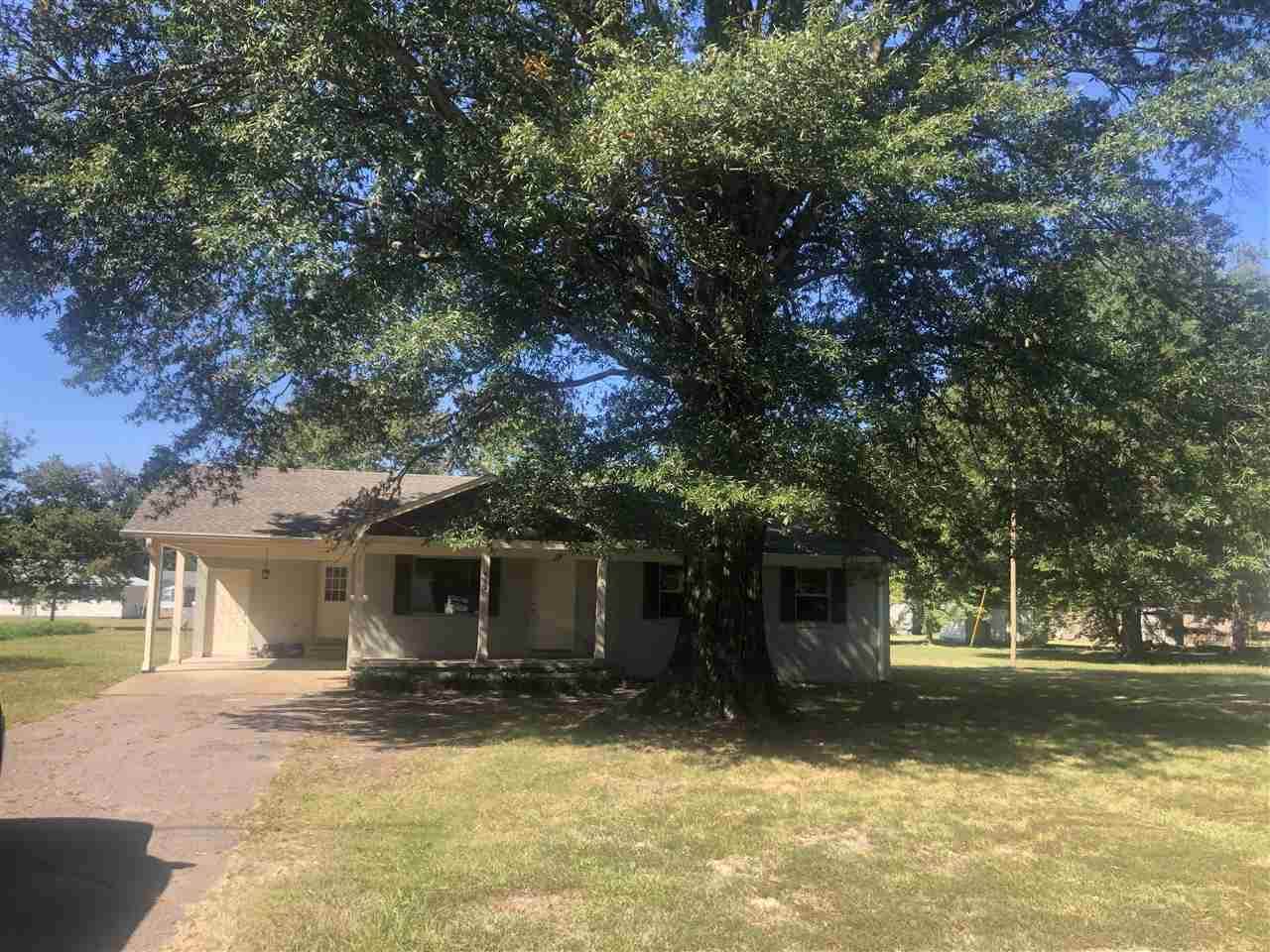 612 Garey Loop - Photo 1