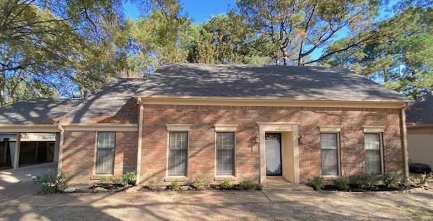 2506 Mackinnon Dr - Photo 1
