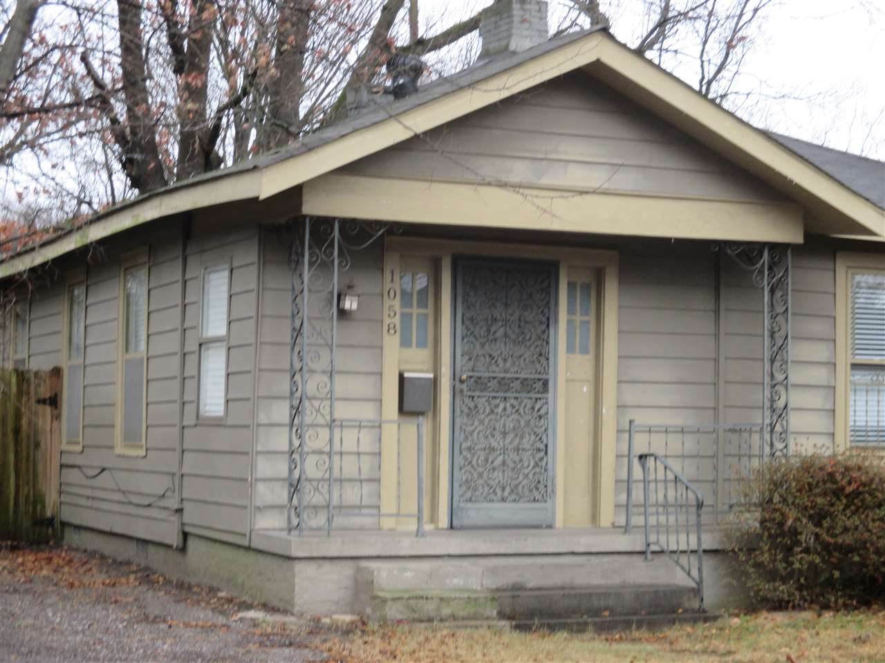 1058 Fleece St - Photo 1