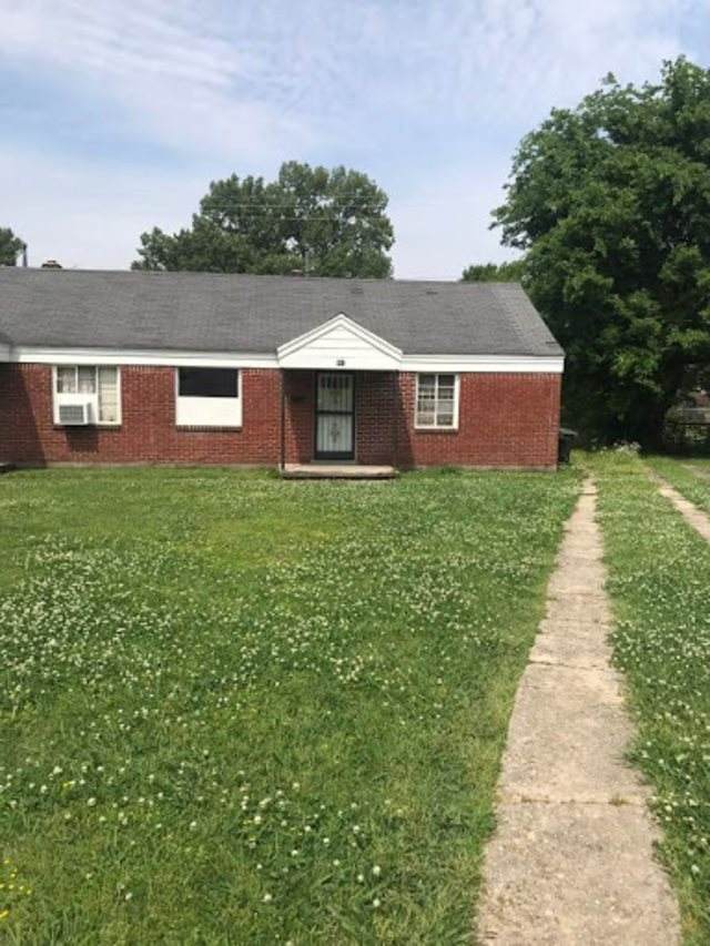838 Leon Pl - Photo 1