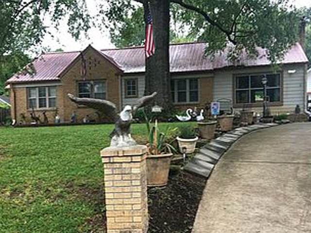3668 Aurora Cir - Photo 1