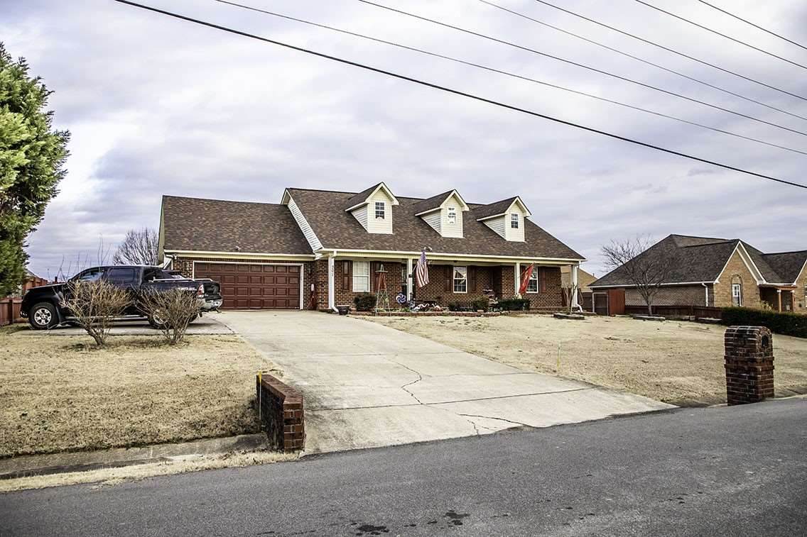 301 Beverly Dr - Photo 1