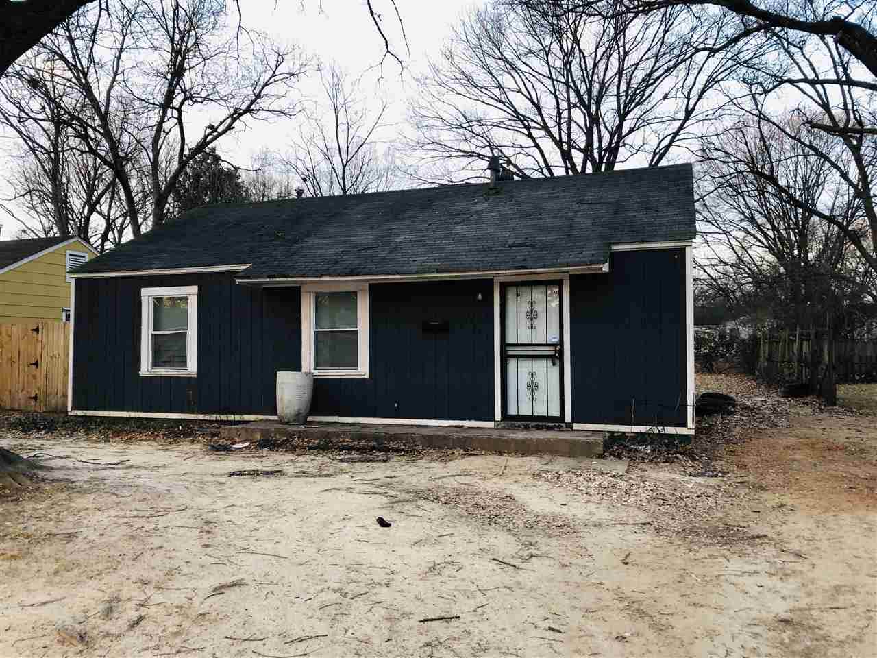 3744 Sturgeon Ave - Photo 1