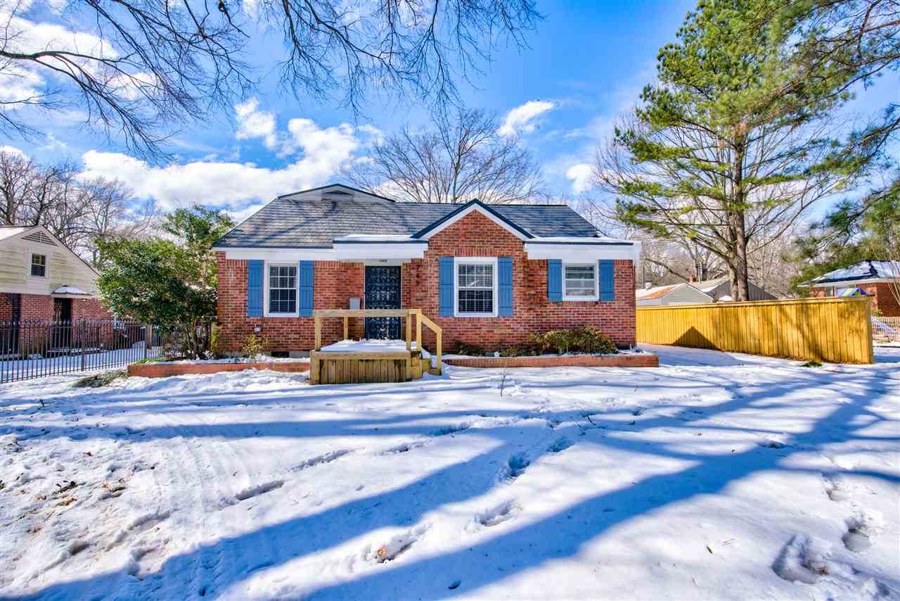 745 Moss Rd - Photo 1
