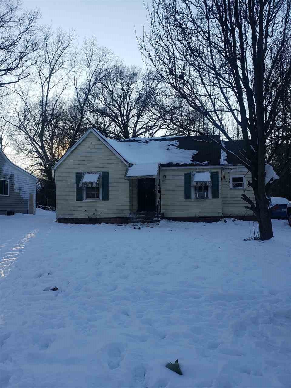 1083 Highland St - Photo 1