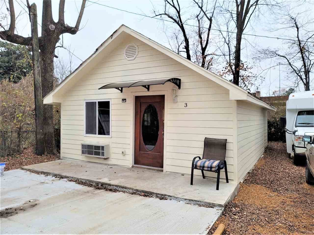 215 Bellevue Blvd - Photo 1