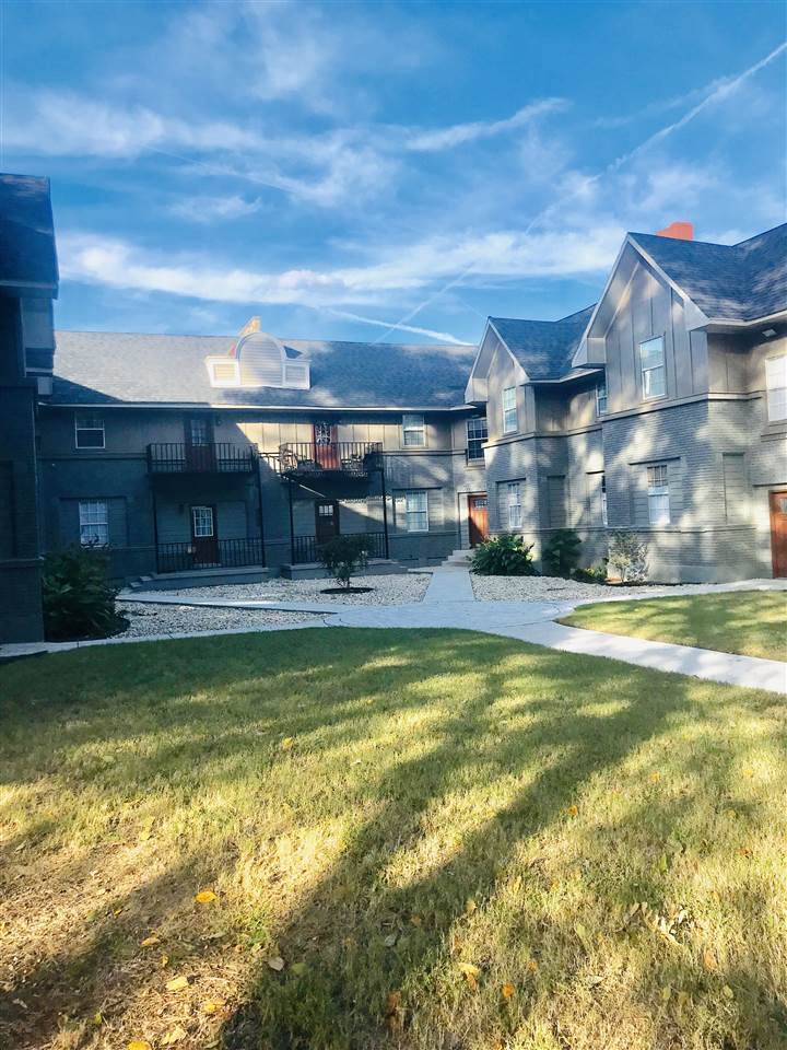 1058 Dr Ml King Ave - Photo 1