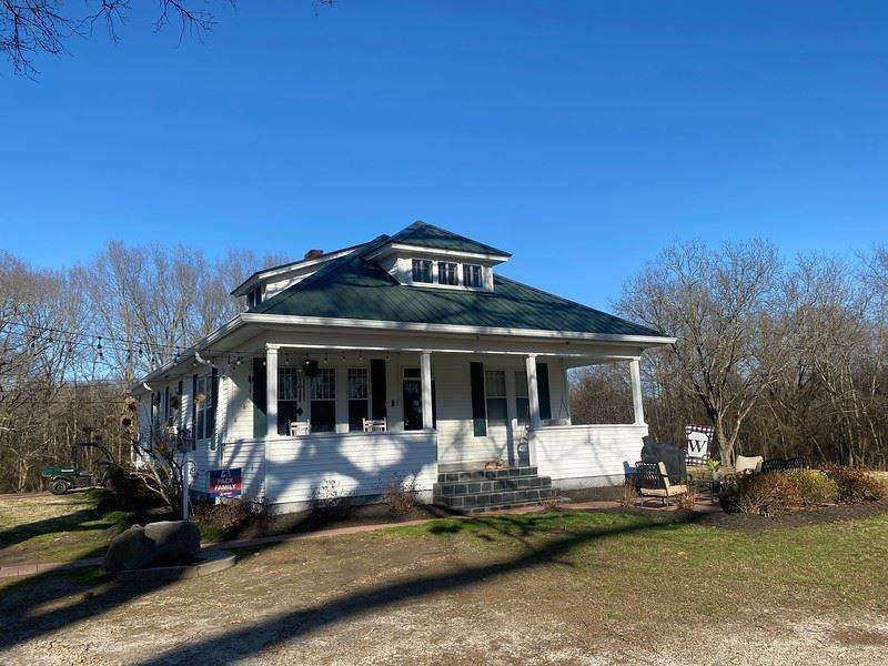 456 Mt Pleasant Rd - Photo 1