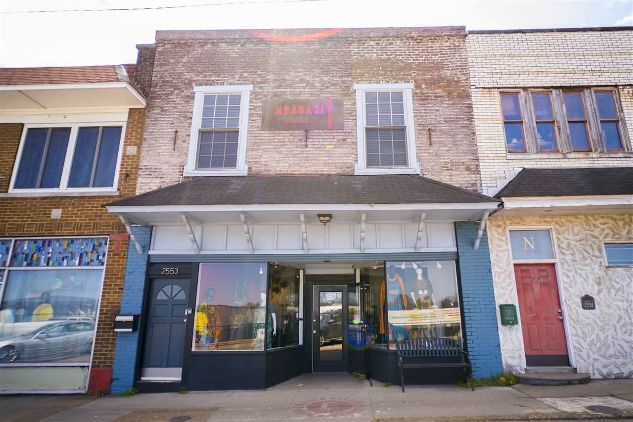 2553 Broad Ave - Photo 1