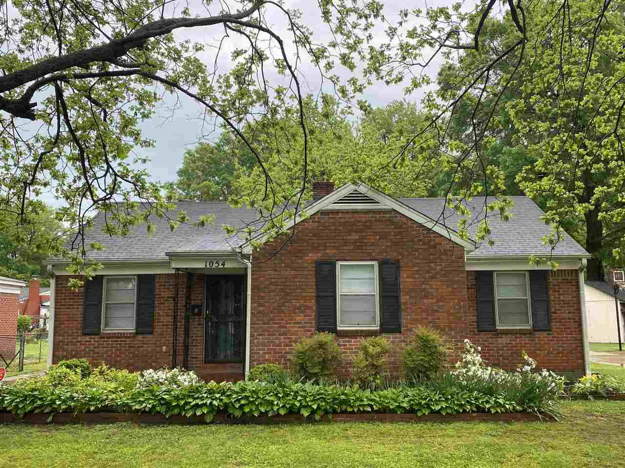 1054 Bonnie St - Photo 1