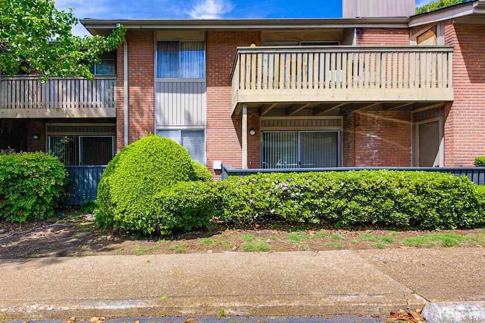 809 Creekside Dr - Photo 1