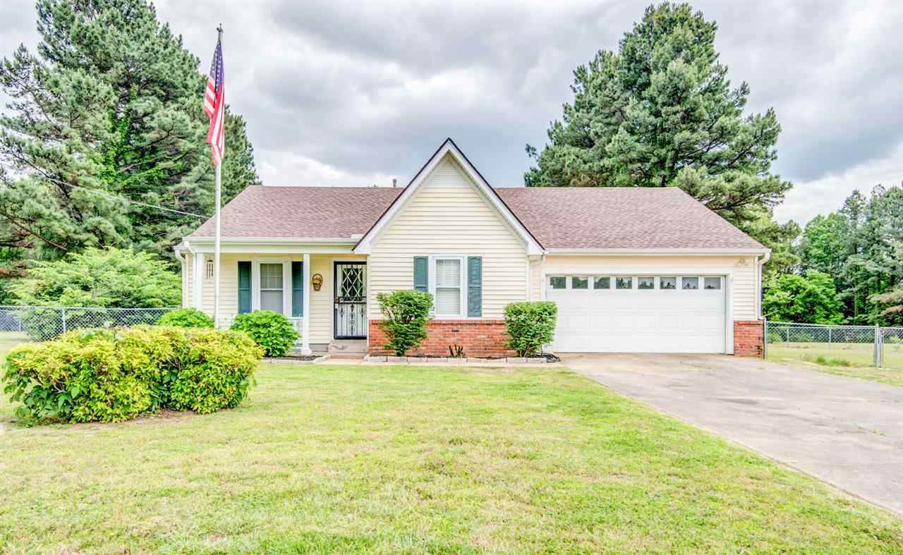 717 Tracy Rd - Photo 1