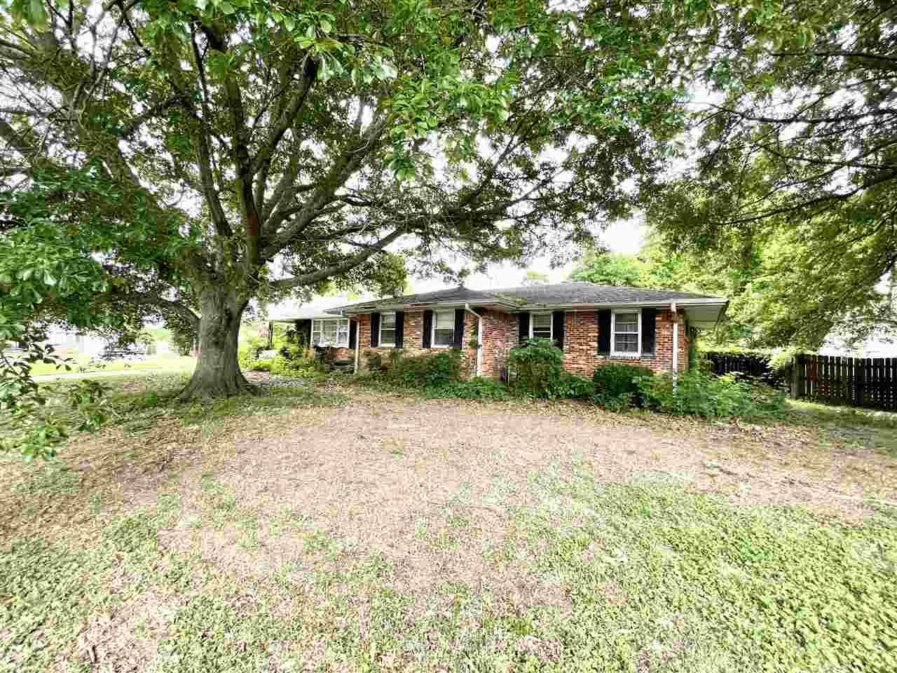 7326 Sheila St - Photo 1
