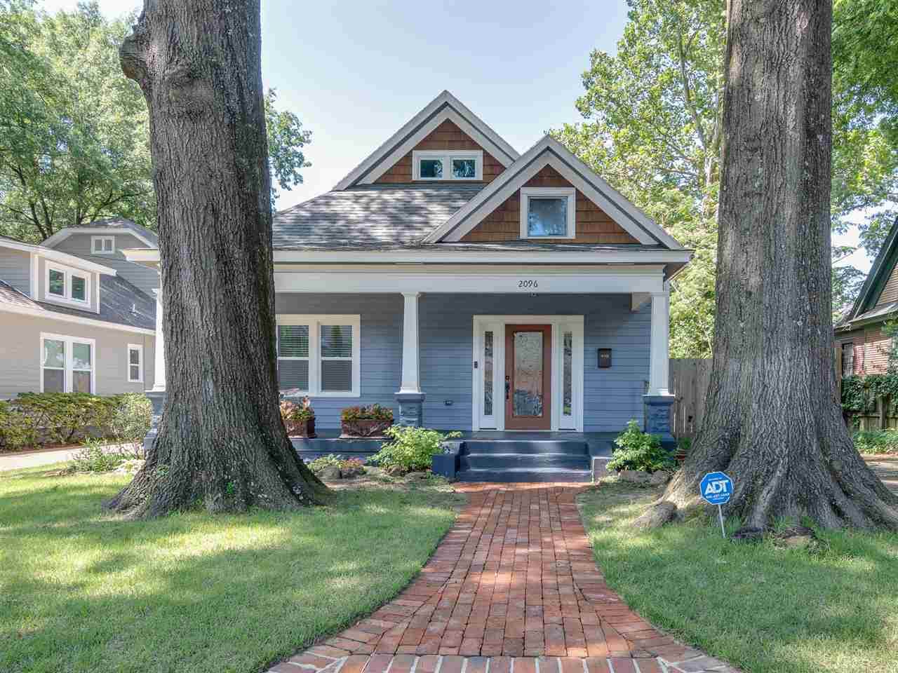 2096 Felix Ave - Photo 1