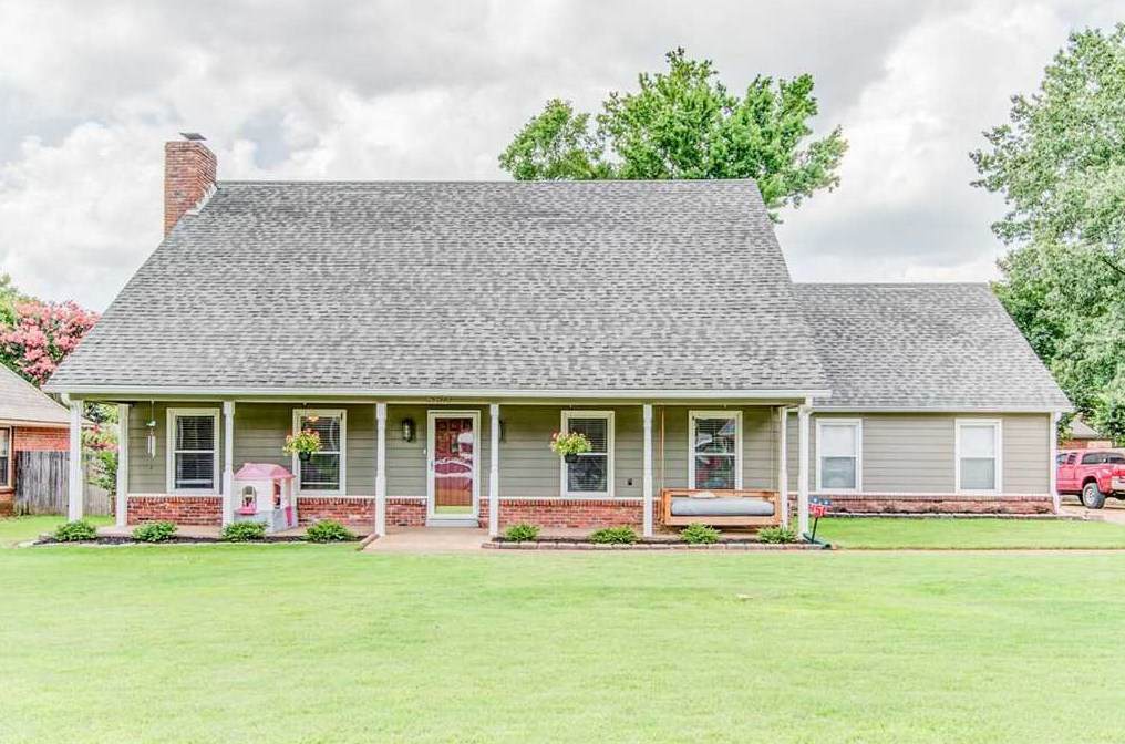 582 Brinsley Dr - Photo 1