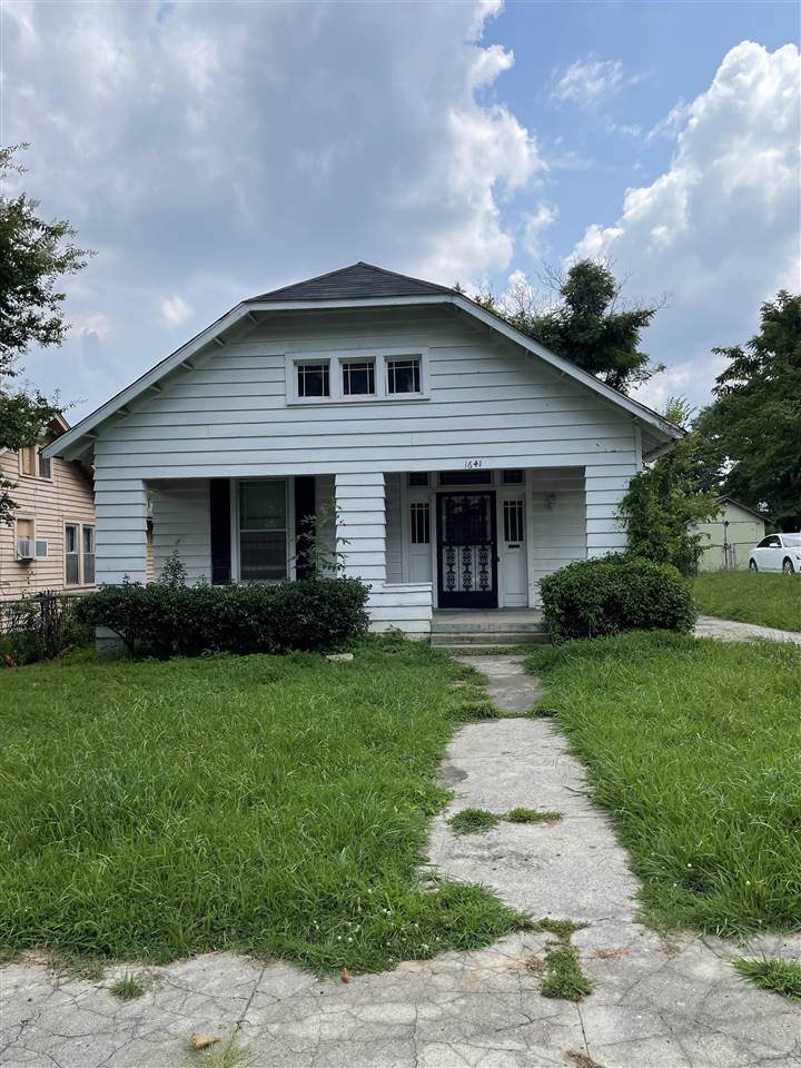 1641 Foster Ave - Photo 1