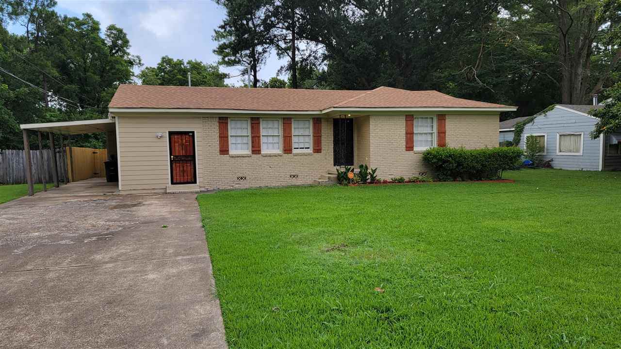 1710 Carlyle Dr - Photo 1