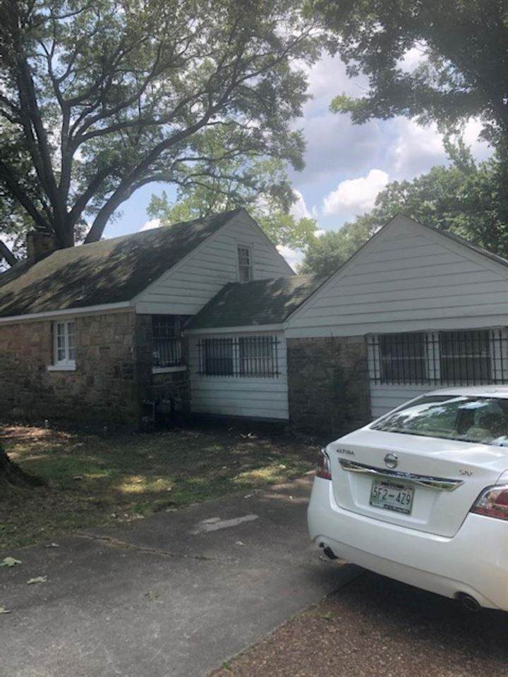 2679 Woodlawn Ter - Photo 1
