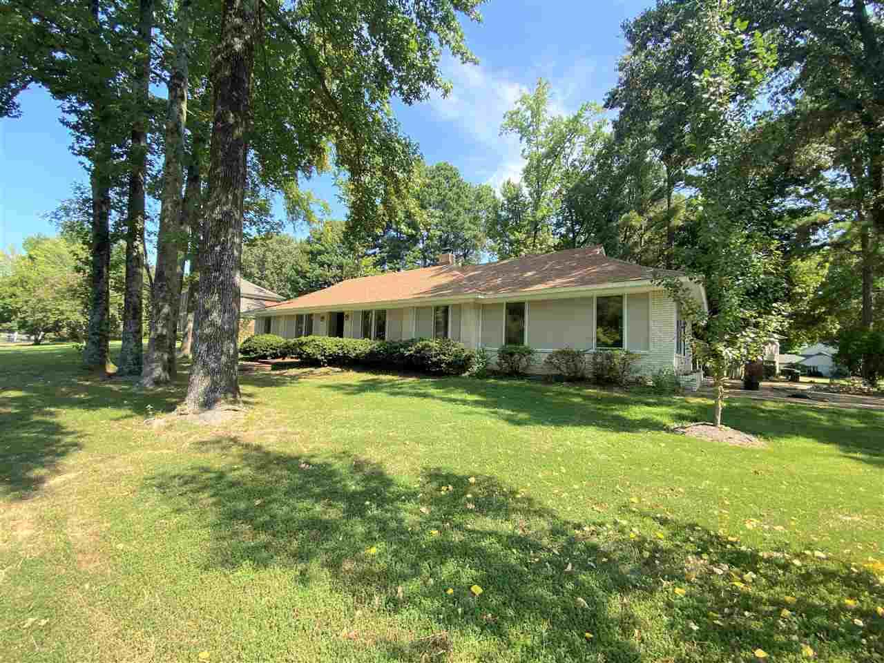 2350 Thornwood Ln - Photo 1