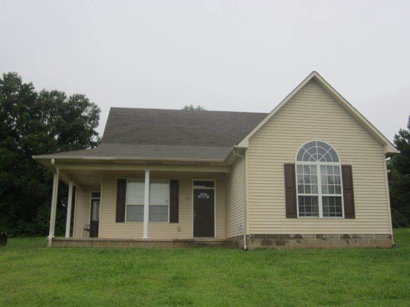 365 Maple Hill Cir - Photo 1
