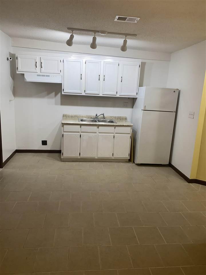 272 Essex Ave - Photo 1