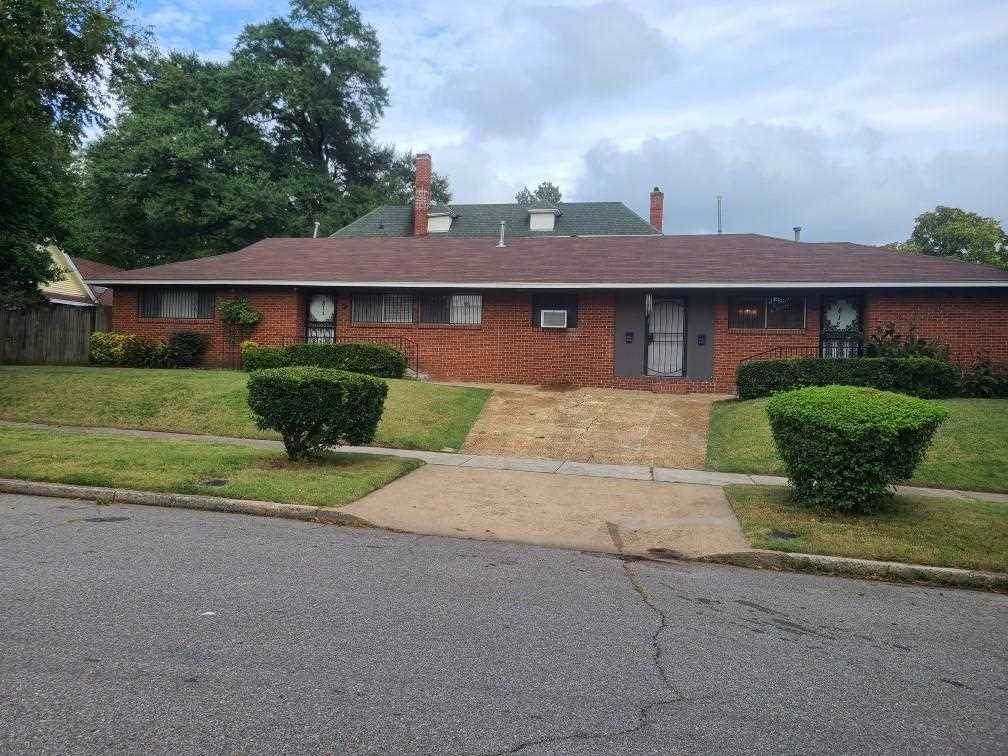 812 Avalon St - Photo 1