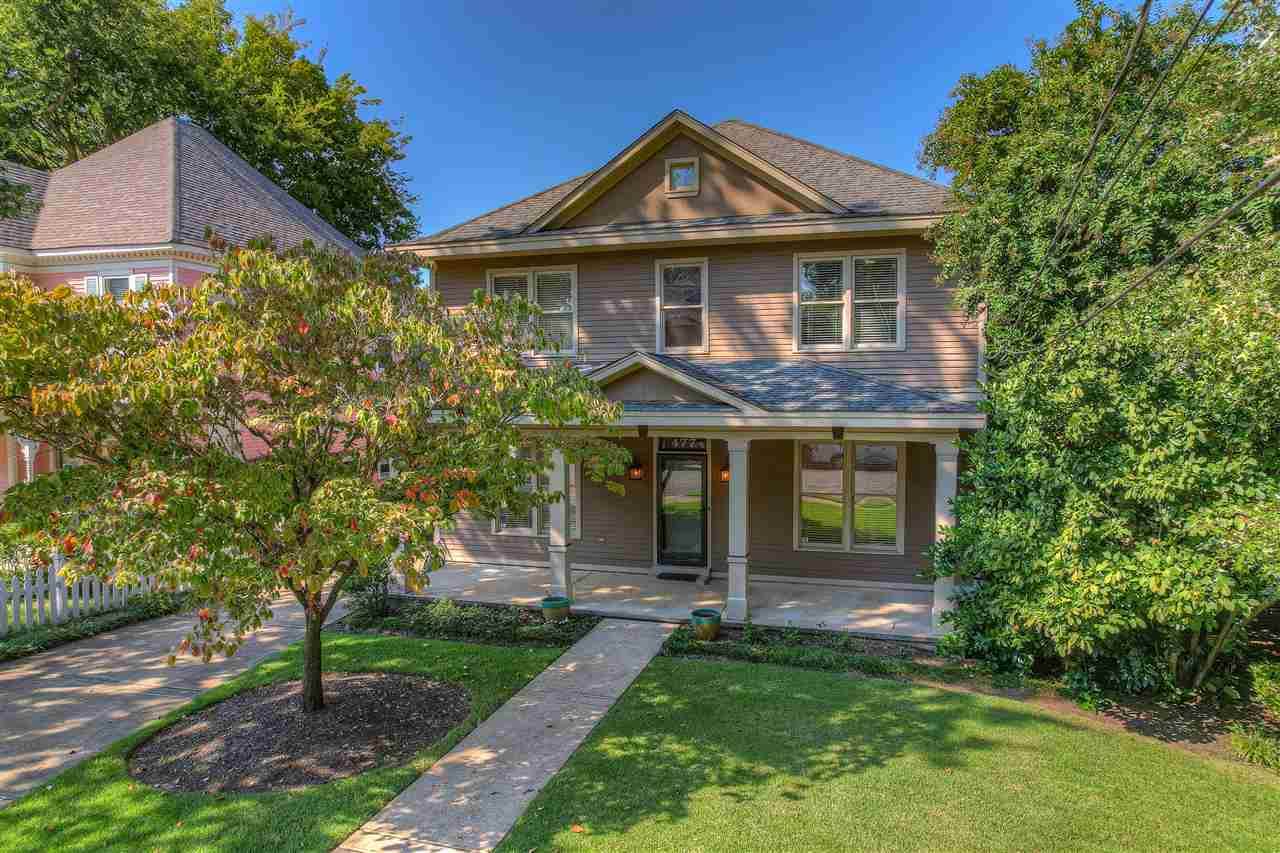 477 Dickinson St - Photo 1