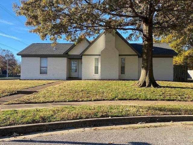 6533 Castle View Cv - Photo 1