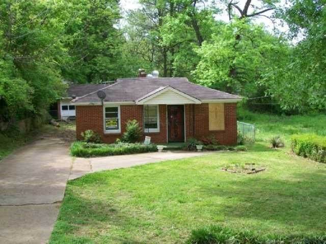 1993 Burnham Ave - Photo 1