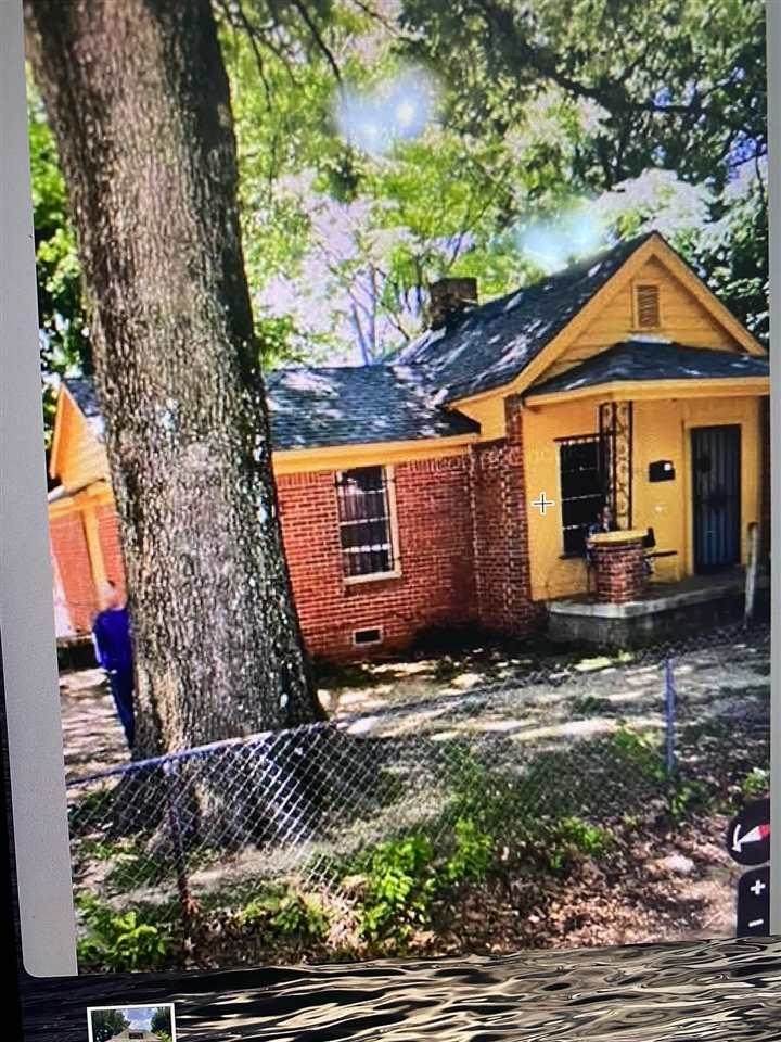 791 Hanley Ave - Photo 1