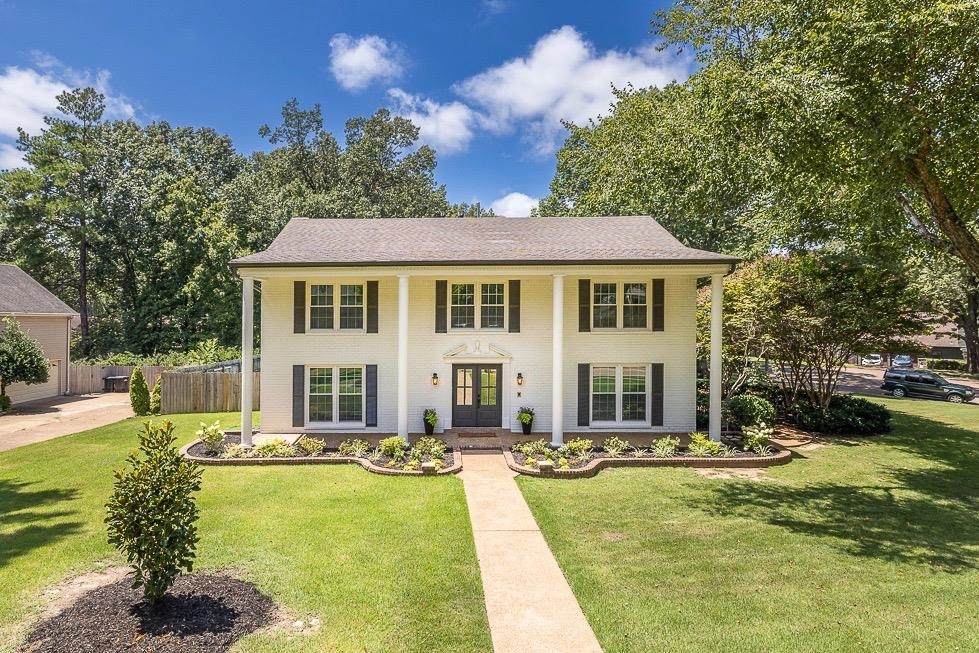 2623 Holly Spring Dr - Photo 1