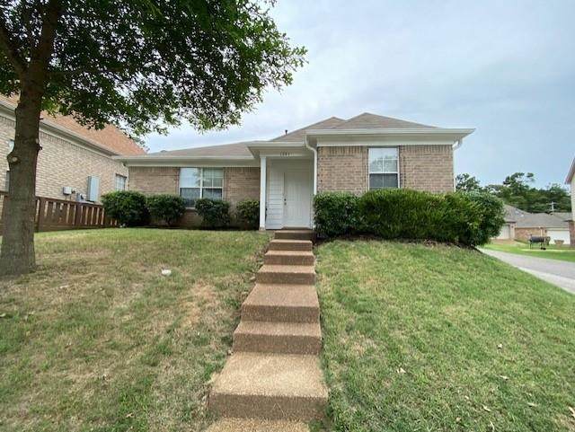 1261 Travers Cv - Photo 1