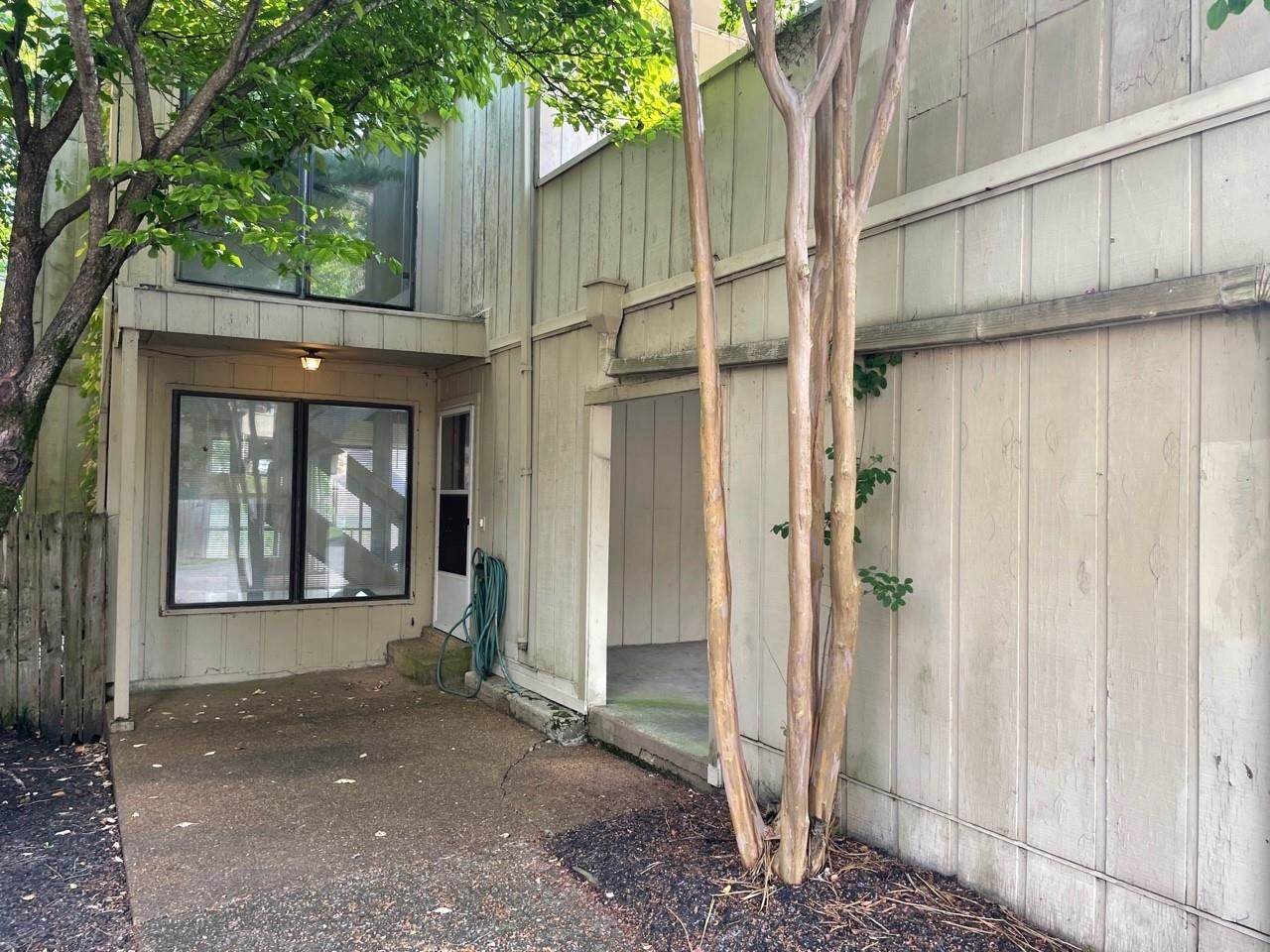 8405 Brownstone Ln - Photo 1