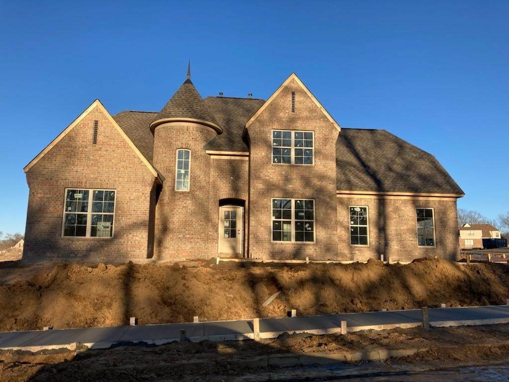 7812 Shadow Crest Rd - Photo 1