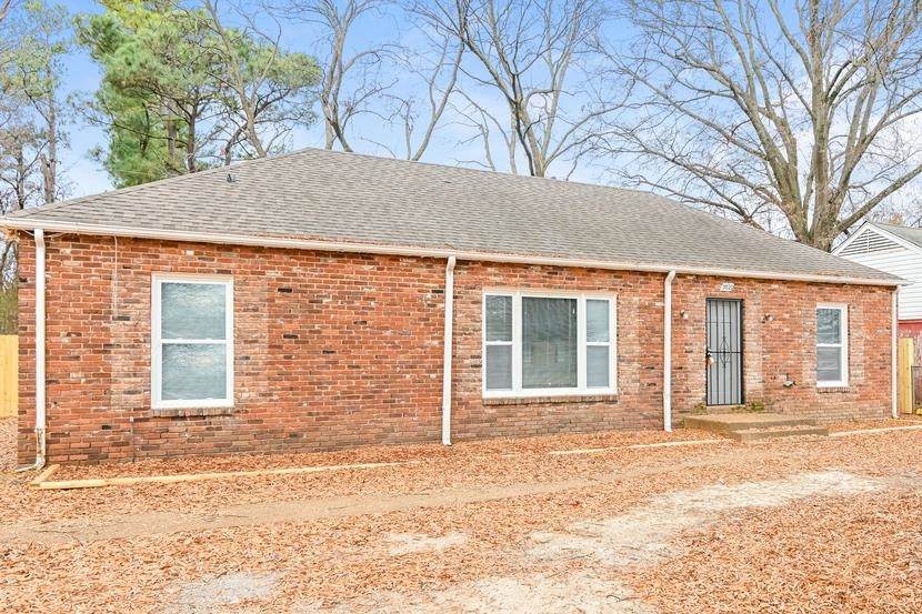 3027 Curtis St - Photo 1