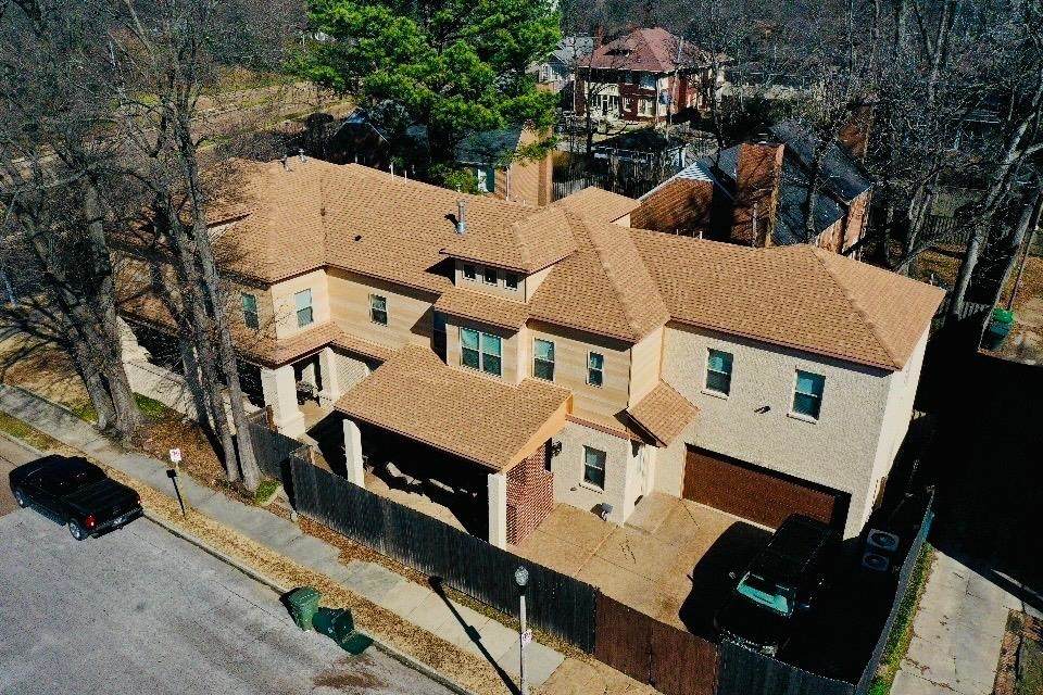 1465 Parkway St - Photo 1