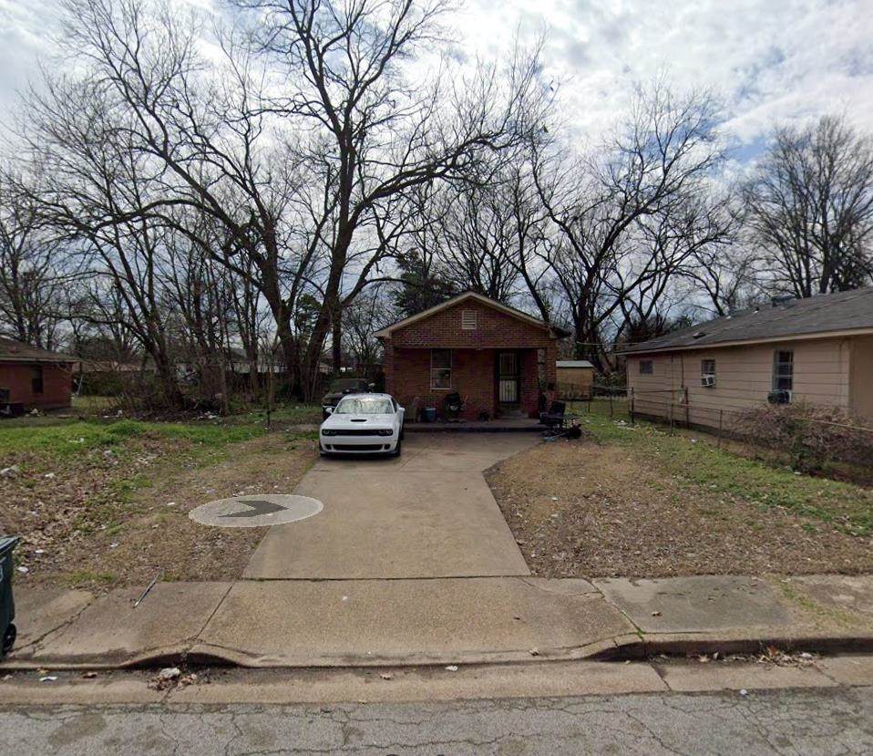 2227 Clayton Ave - Photo 1