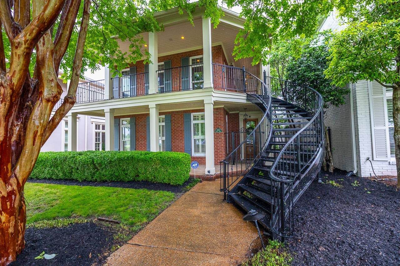 1060 Island Dr - Photo 1