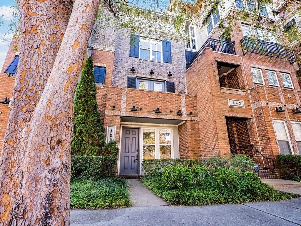 57 Georgia Ave - Photo 1